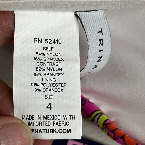 T25 Trina Turk Center Medallion Circular pattern tube top bikini top size 4 - Picture 11 of 15